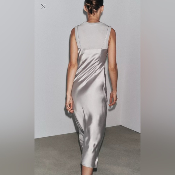 NO LONGER AVAILABLE Zara satin dress with wool - Picture 2 of 5